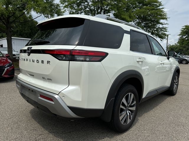 2023 Nissan Pathfinder SL