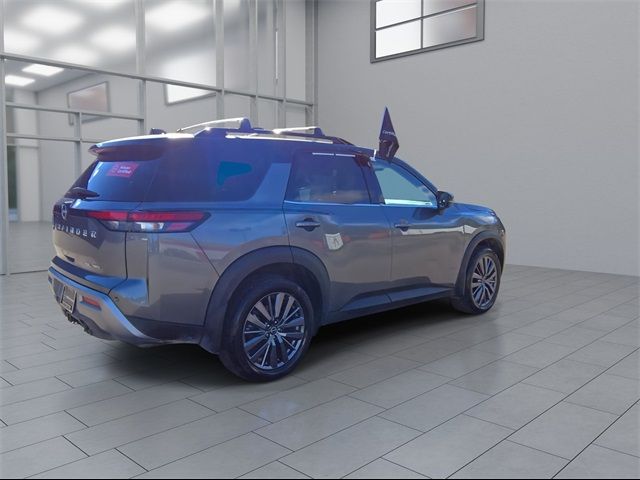 2023 Nissan Pathfinder SL