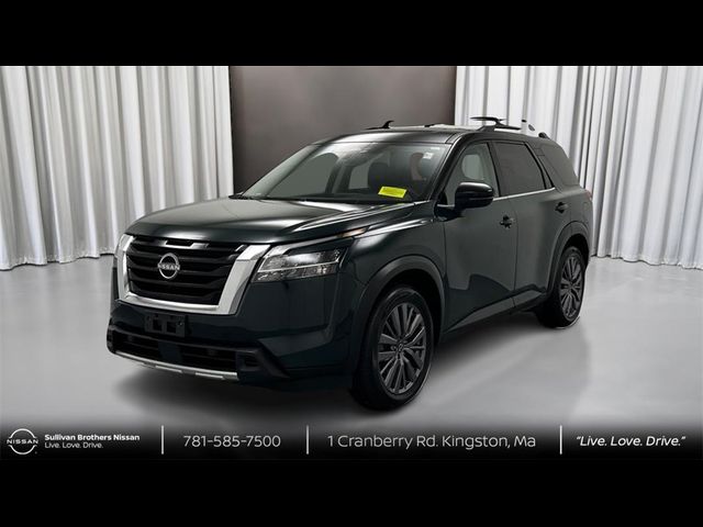 2023 Nissan Pathfinder SL