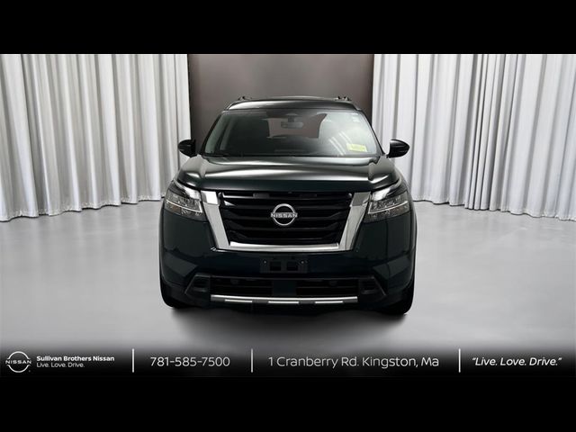 2023 Nissan Pathfinder SL