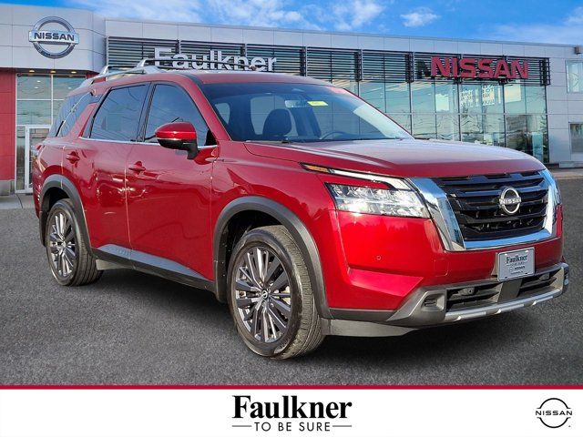 2023 Nissan Pathfinder SL