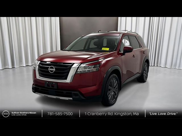 2023 Nissan Pathfinder SL