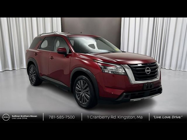 2023 Nissan Pathfinder SL