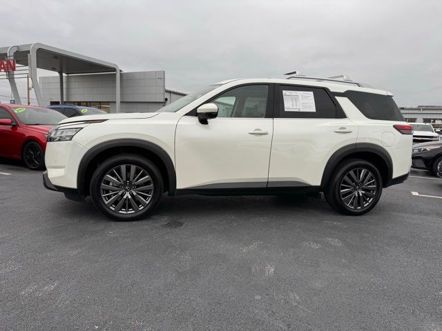 2023 Nissan Pathfinder SL