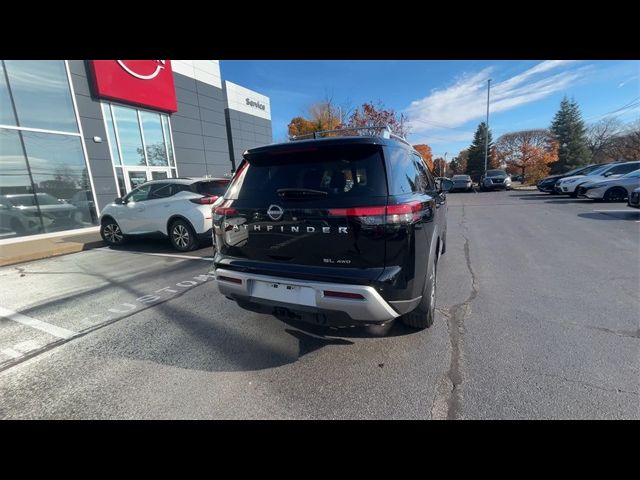 2023 Nissan Pathfinder SL