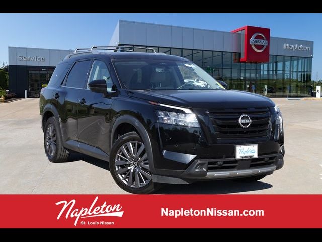 2023 Nissan Pathfinder SL