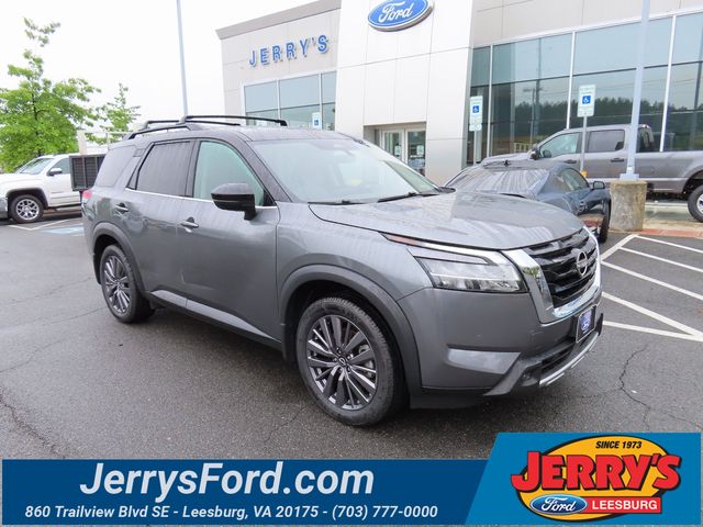 2023 Nissan Pathfinder SL