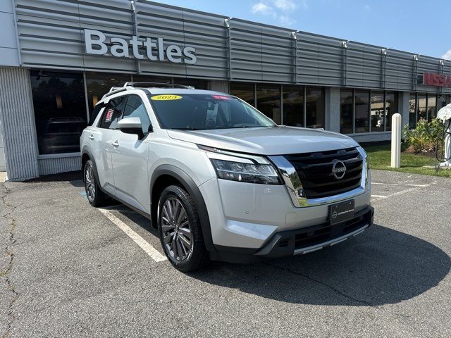 2023 Nissan Pathfinder SL