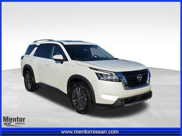 2023 Nissan Pathfinder SL