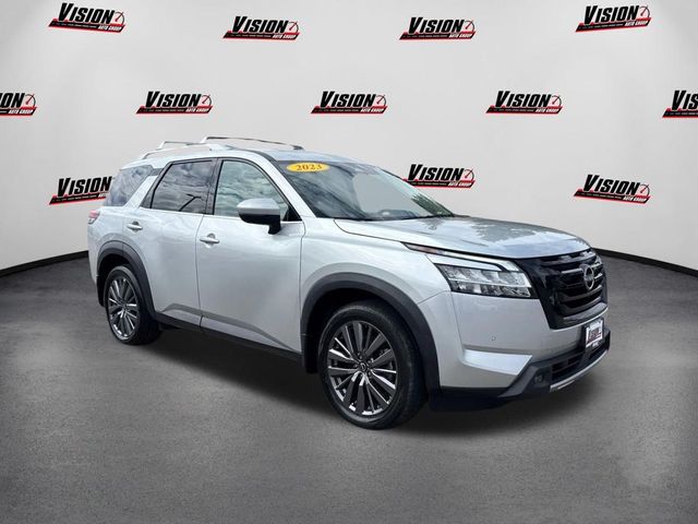 2023 Nissan Pathfinder SL