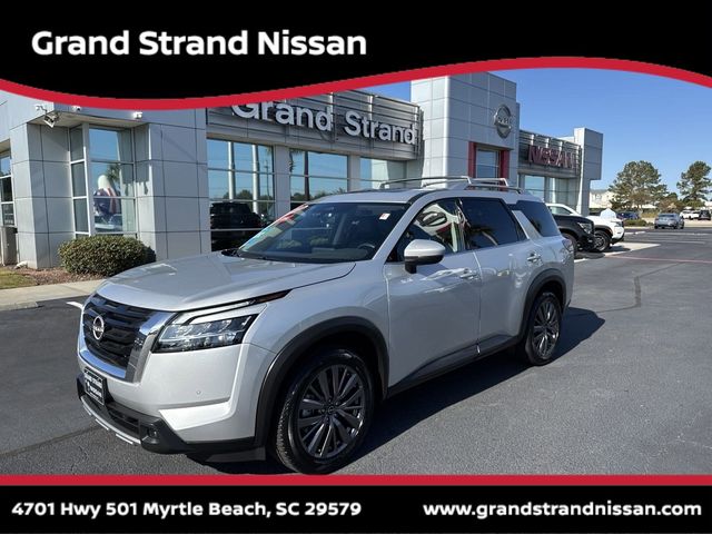 2023 Nissan Pathfinder SL