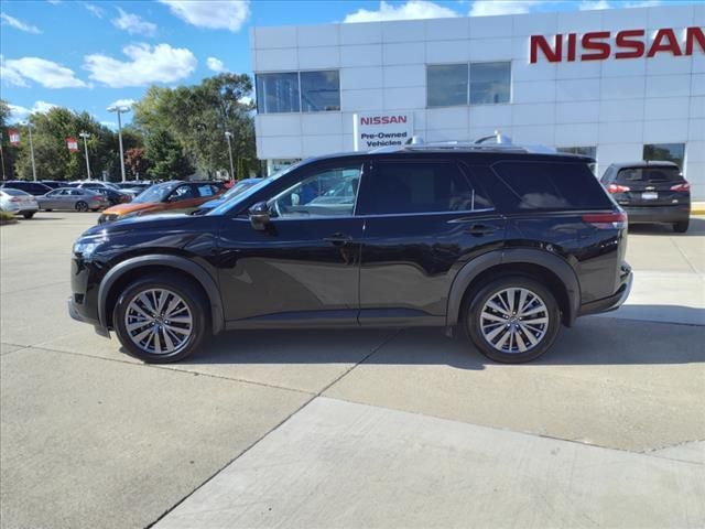 2023 Nissan Pathfinder SL