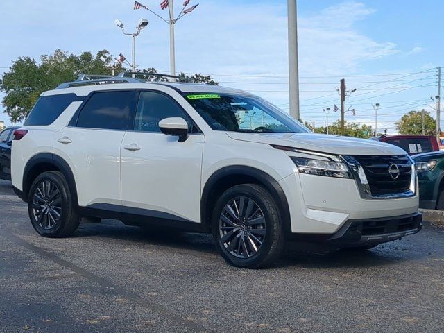 2023 Nissan Pathfinder SL