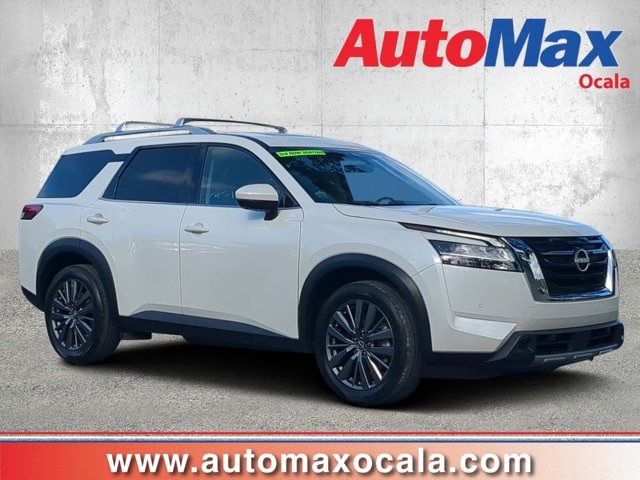 2023 Nissan Pathfinder SL