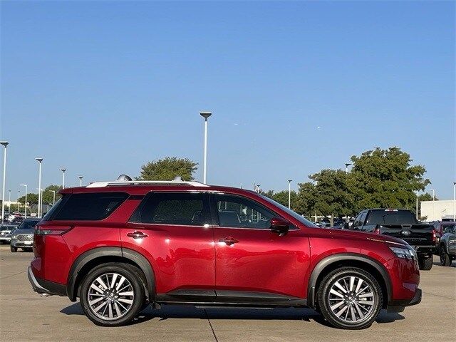 2023 Nissan Pathfinder SL