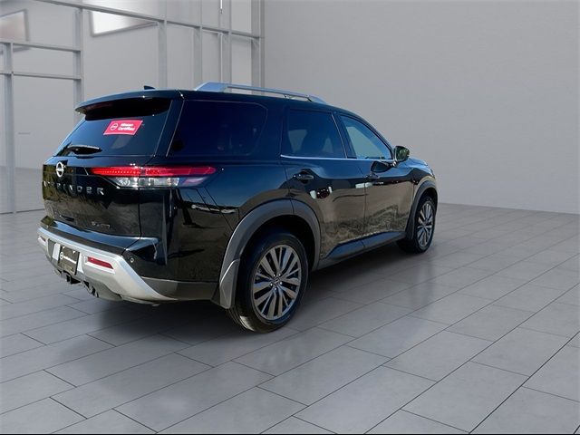 2023 Nissan Pathfinder SL