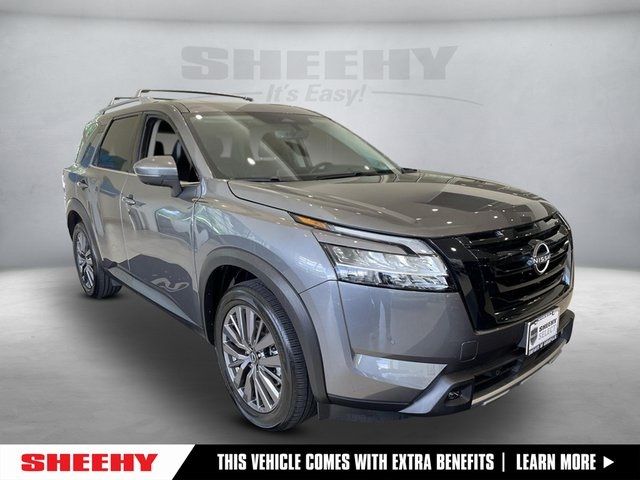 2023 Nissan Pathfinder SL