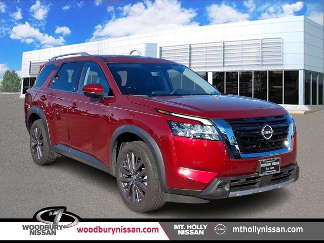 2023 Nissan Pathfinder SL