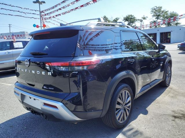 2023 Nissan Pathfinder SL