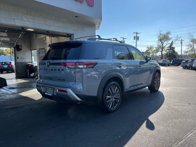 2023 Nissan Pathfinder SL