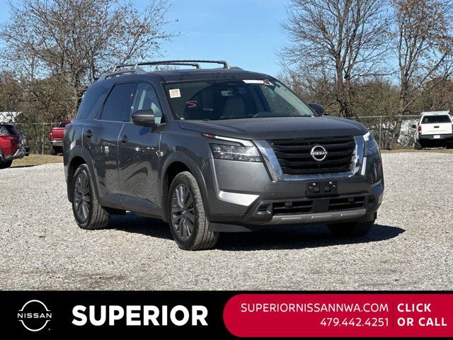 2023 Nissan Pathfinder SL