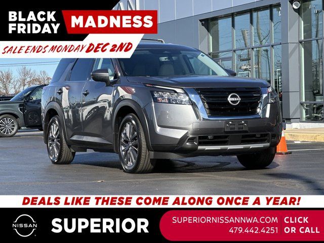 2023 Nissan Pathfinder SL