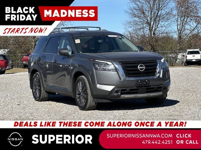 2023 Nissan Pathfinder SL