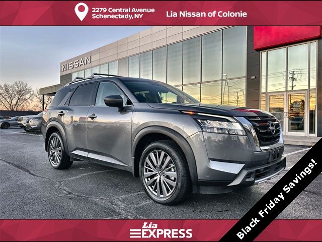 2023 Nissan Pathfinder SL