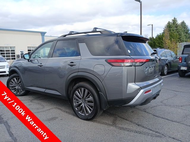 2023 Nissan Pathfinder SL