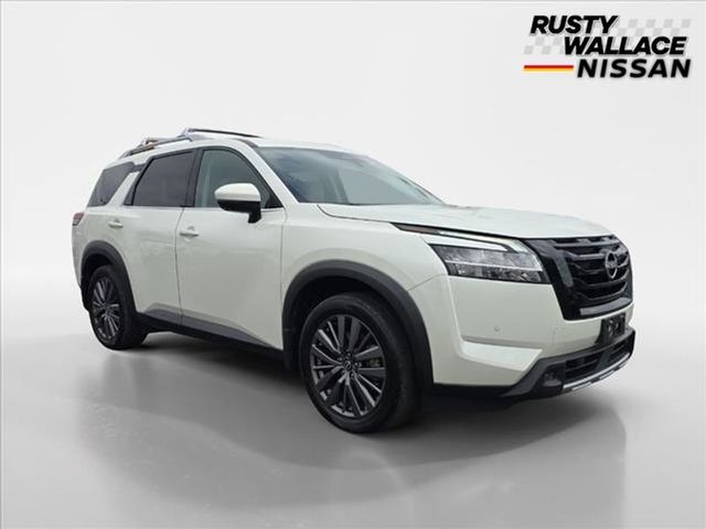 2023 Nissan Pathfinder SL