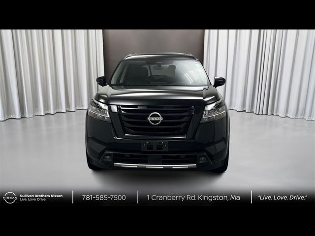 2023 Nissan Pathfinder SL