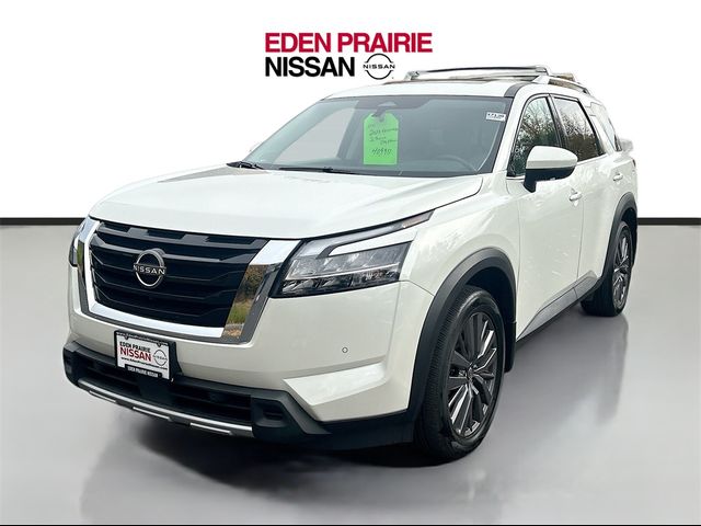 2023 Nissan Pathfinder SL