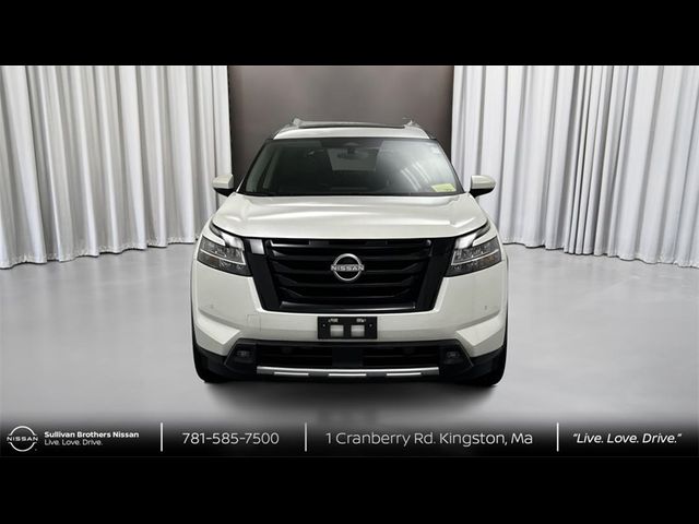 2023 Nissan Pathfinder SL