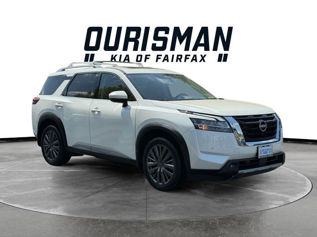 2023 Nissan Pathfinder SL