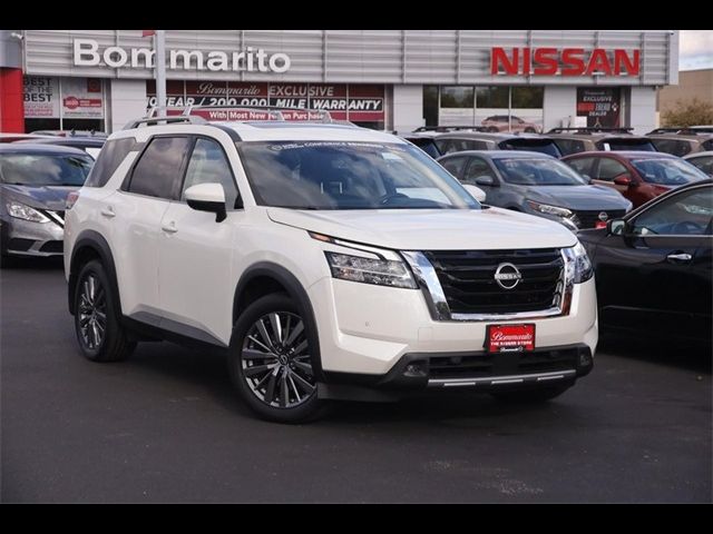 2023 Nissan Pathfinder SL