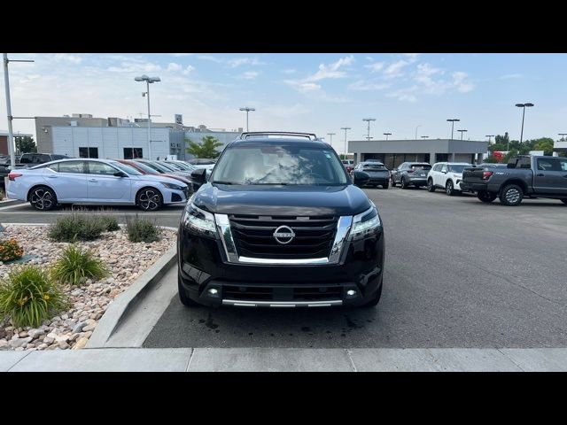 2023 Nissan Pathfinder SL