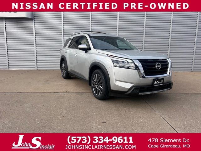 2023 Nissan Pathfinder SL