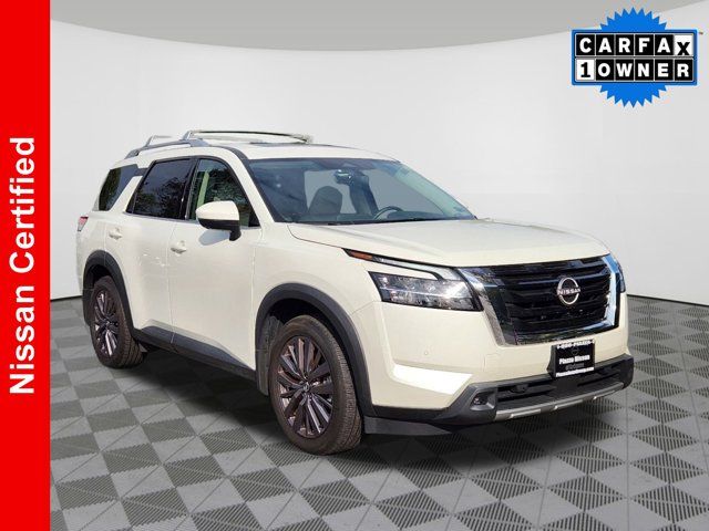 2023 Nissan Pathfinder SL