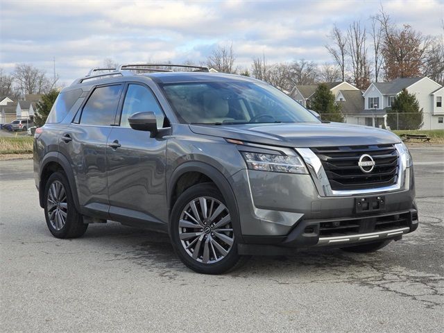 2023 Nissan Pathfinder SL