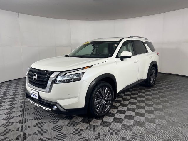 2023 Nissan Pathfinder SL