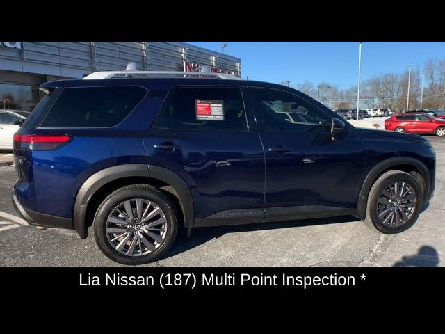 2023 Nissan Pathfinder SL