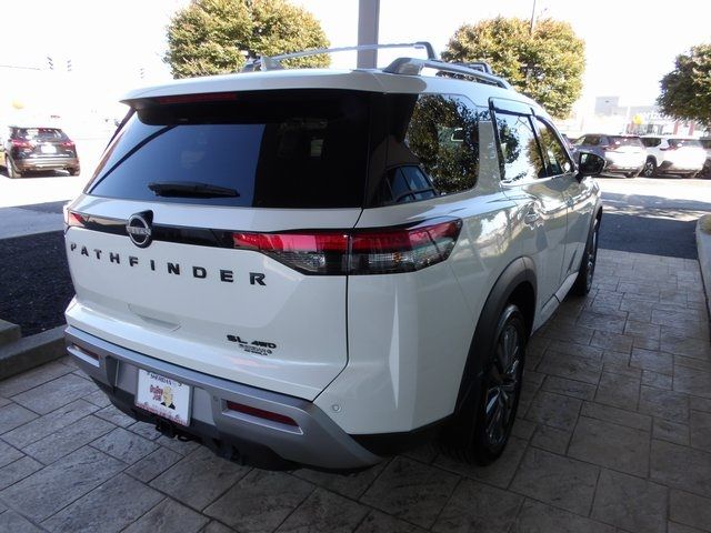 2023 Nissan Pathfinder SL