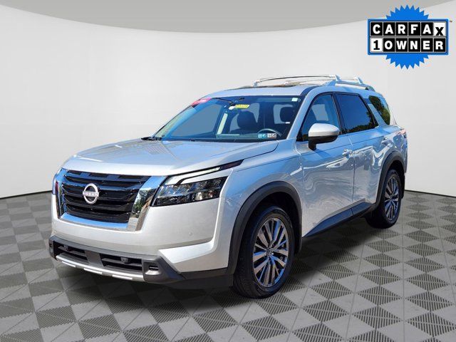 2023 Nissan Pathfinder SL