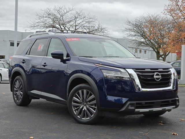 2023 Nissan Pathfinder SL