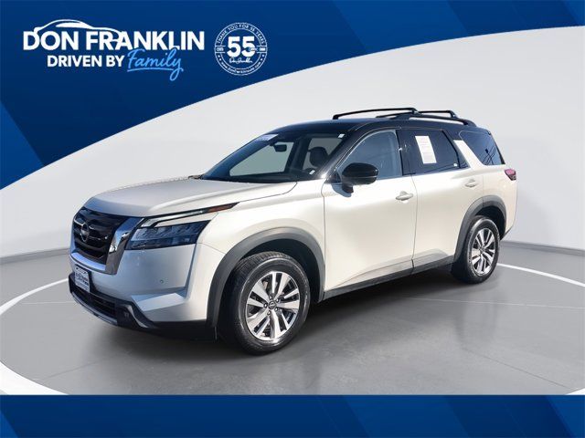 2023 Nissan Pathfinder SL