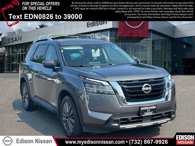 2023 Nissan Pathfinder SL