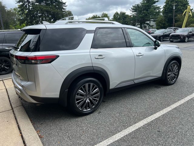 2023 Nissan Pathfinder SL