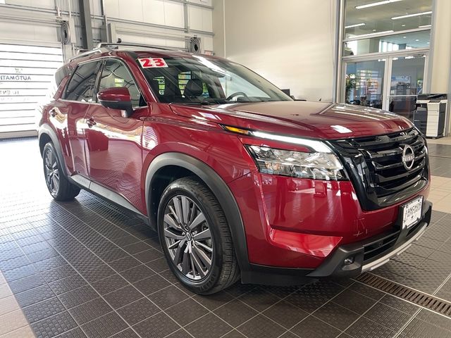 2023 Nissan Pathfinder SL