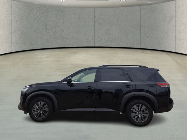 2023 Nissan Pathfinder SV