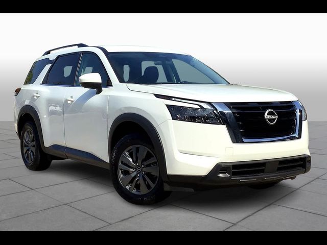 2023 Nissan Pathfinder SV